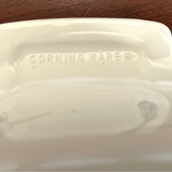Corningware Pastel Bouqet pattern 1.5 liter casserole dish & Pyrex glass lid - Picture 7 of 7